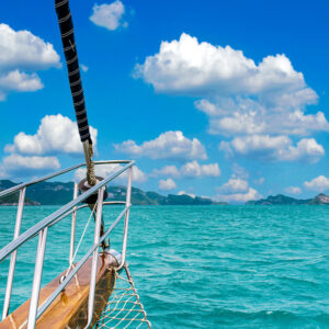 Luxury Yacht Angthong National Marine Park