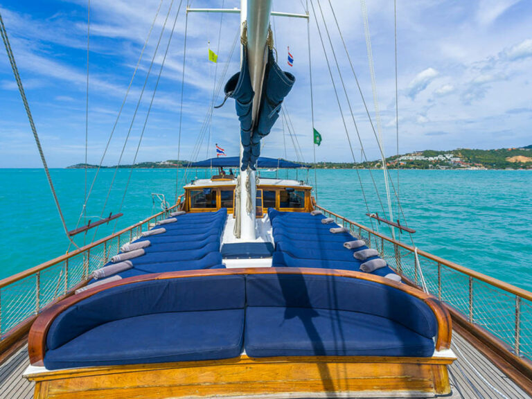 luxury yacht samui