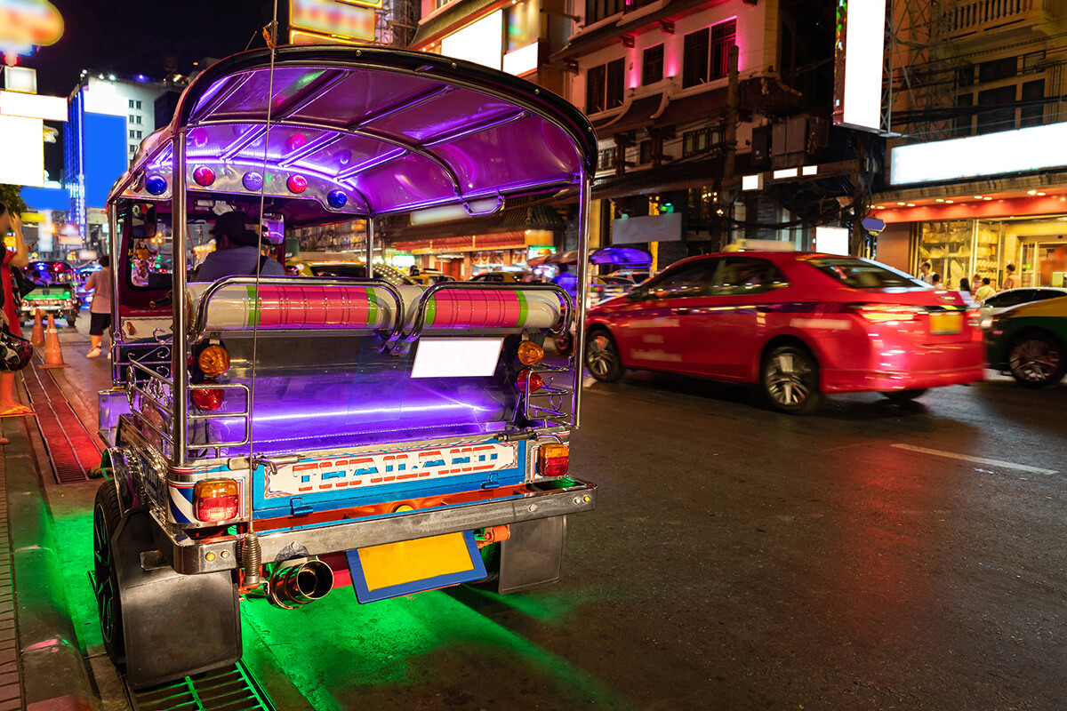 Arrival and Tuk Tuk Night Safari