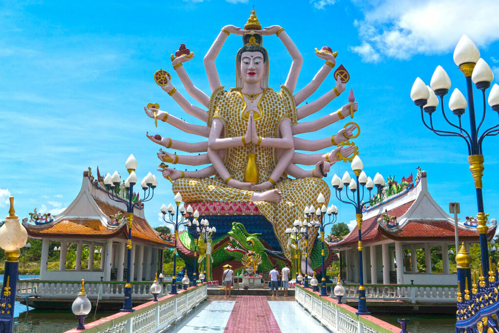 Wat Plai Laem